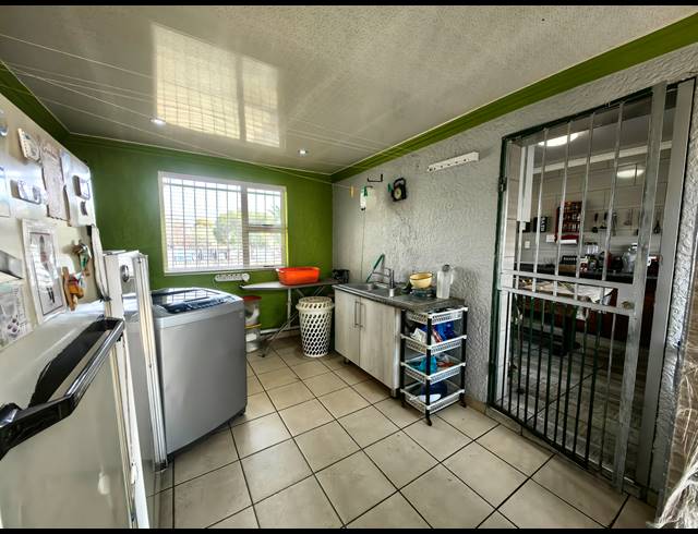 3 BEDROOM FREEHOLD FOR SALE IN VERWOERDPARK